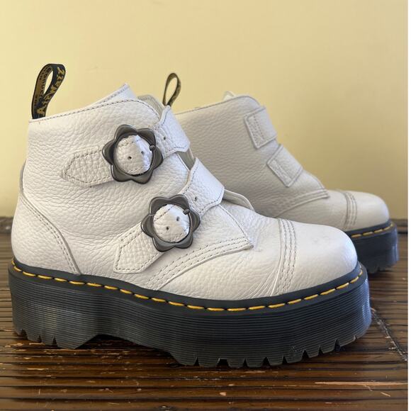 Dr. Marten's Devon Flower Buckle White Leather Platform Boots Women's Size 8 EUC - Picture 2 of 12